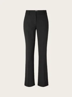 ClaraFV 553 - Charcoal Pinstripe