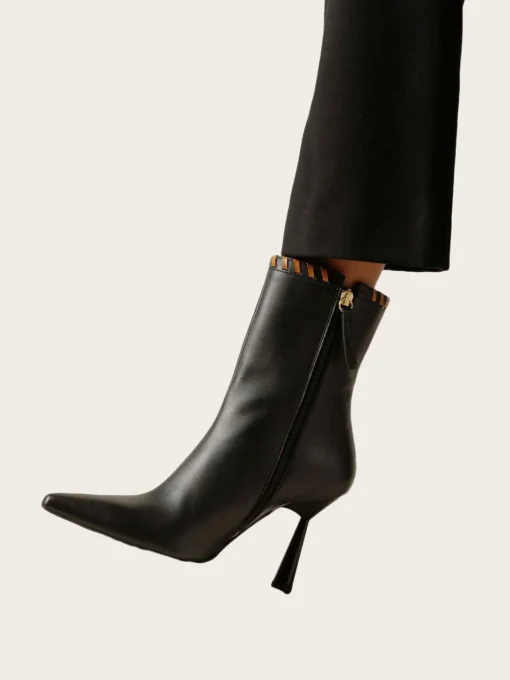 Leo Leather - Black