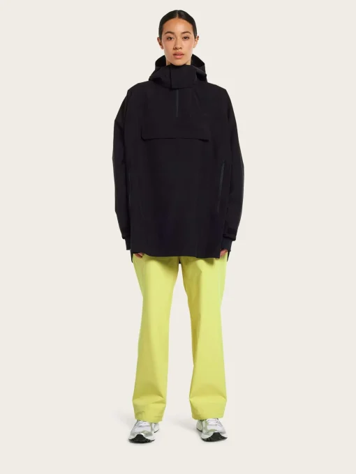 Voss Poncho - Black
