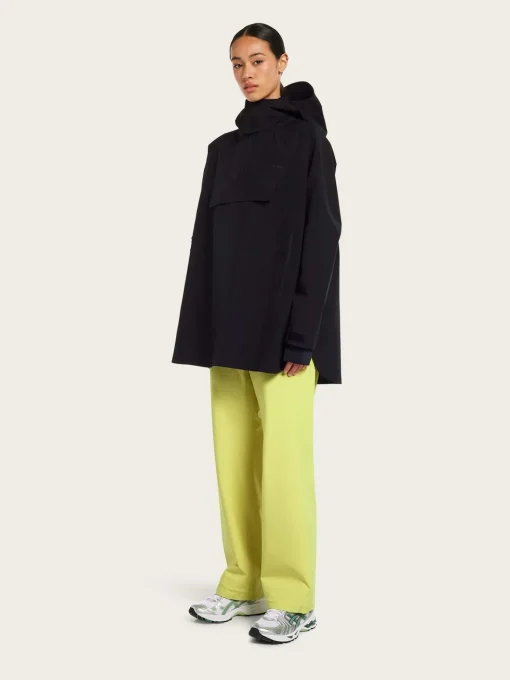 Voss Poncho - Black