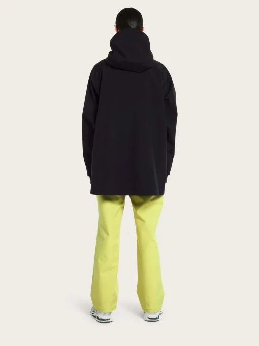 Voss Poncho - Black